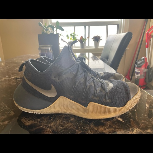 Blue Nike Hypershift Training Shoes - Picture 7 of 7